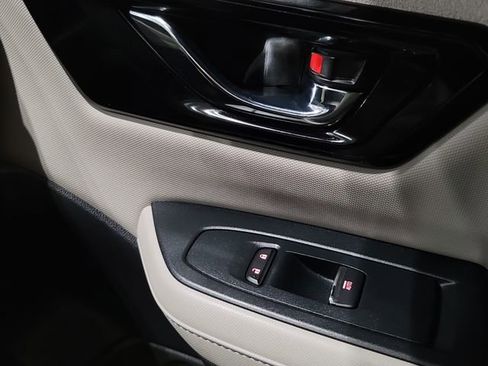 Used 2025 Subaru Forester Limited image 19