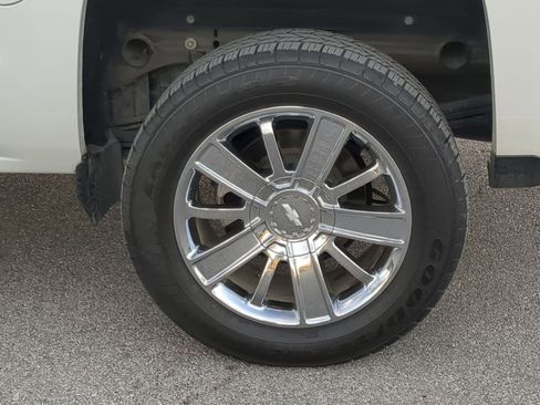 Used 2016 Chevrolet Silverado 1500 High Country w/ High Country Premium Package image 9