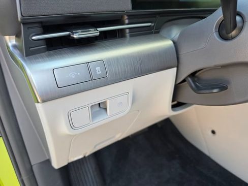 Used 2024 Hyundai Kona SEL FWD image 16