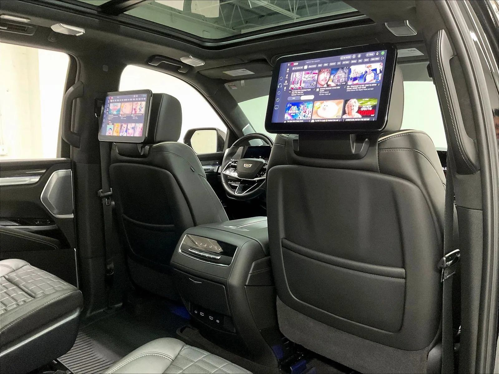 Used 2025 Cadillac Escalade V AWD/4WD image 46