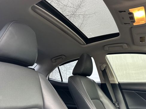 Used 2017 Lexus IS 300 AWD image 16