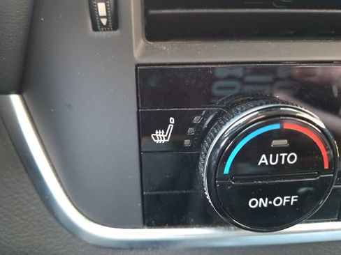 Used 2021 Nissan Rogue S image 7