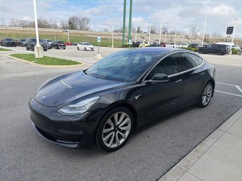 Used 2018 Tesla Model 3 Long Range image 2