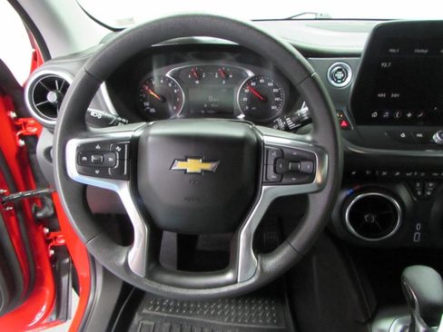 Used 2024 Chevrolet Blazer LT image 13