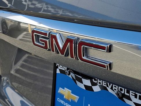 Used 2024 GMC Yukon Denali w/ Advanced Technology Package AWD/4WD image 29