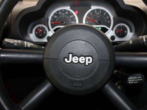 Used 2010 Jeep Wrangler Unlimited Sport image 31