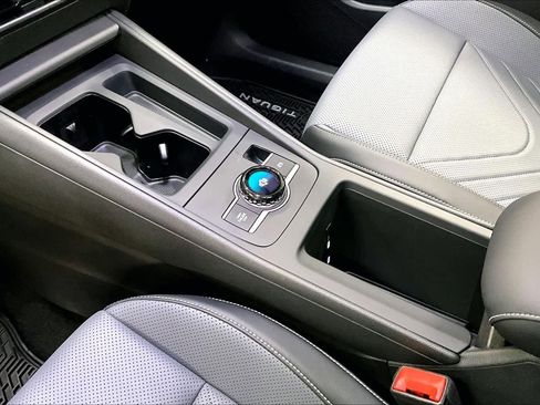 New 2026 Volkswagen Tiguan SE image 10