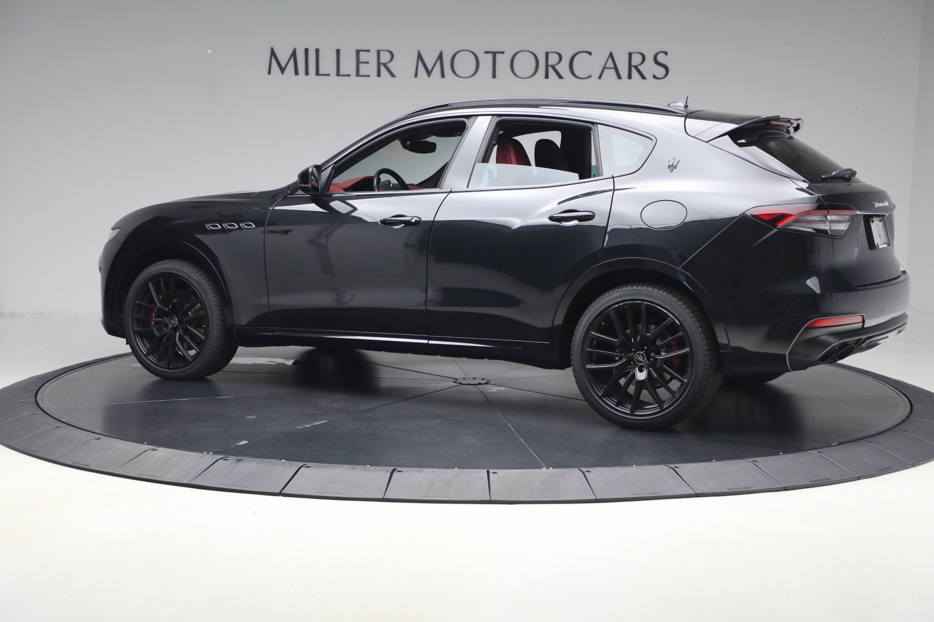 Certified 2022 Maserati Levante Modena AWD/4WD image 4