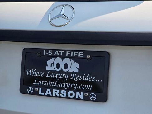 Used 2026 Mercedes-Benz GLC 300 4MATIC image 32