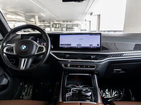Certified 2025 BMW X7 M60i image 13