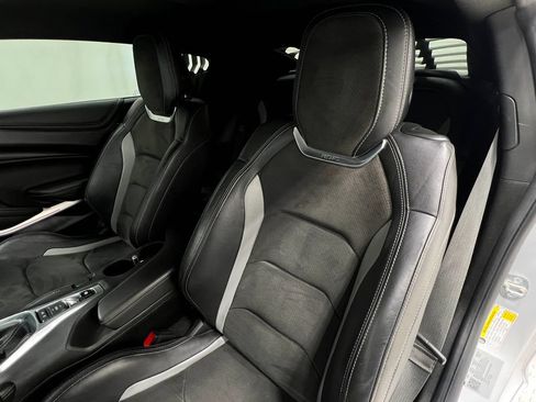 Used 2019 Chevrolet Camaro SS RWD image 14
