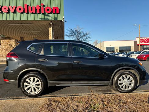 Used 2020 Nissan Rogue S image 8