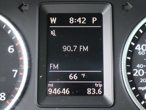 Used 2014 Volkswagen Tiguan SE AWD/4WD image 44
