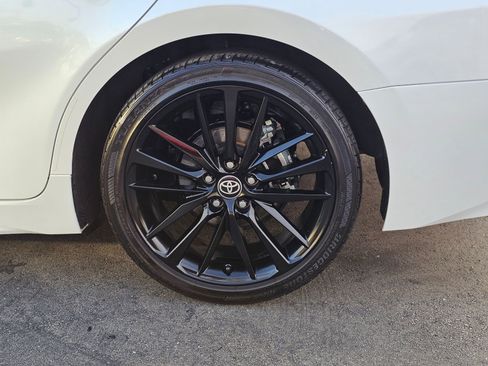 Used 2023 Toyota Camry XSE image 9