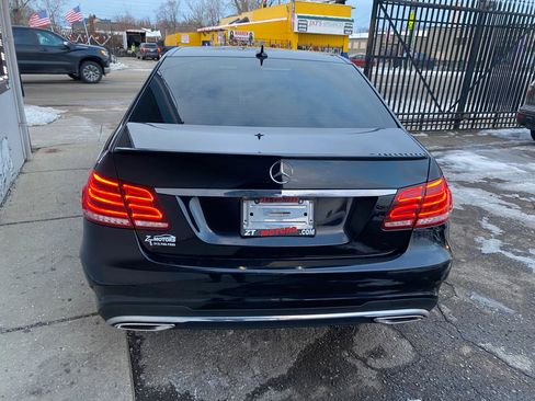 Used 2014 Mercedes-Benz E 350 4MATIC Sedan image 7