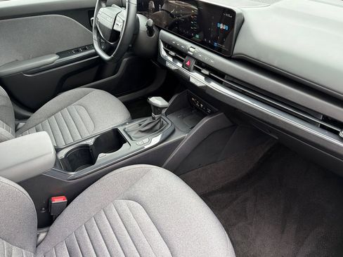 Certified 2025 Kia K4 EX image 15