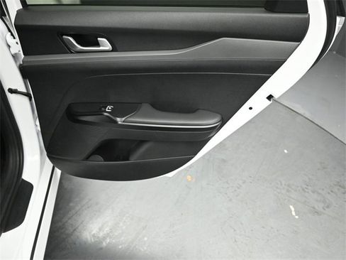 Used 2023 Kia K5 GT-Line image 29