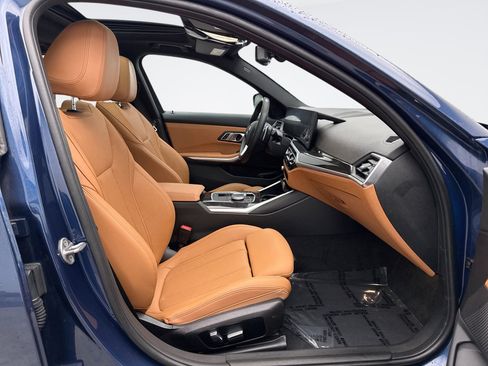 Used 2023 BMW 330i xDrive Sedan w/ Driving Assistance Package image 18