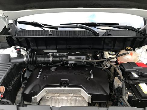 Used 2017 GMC Acadia SLE image 8