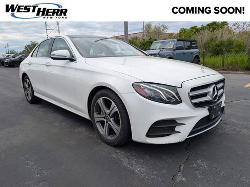 Used 2019 Mercedes-Benz E 300 4MATIC image 1