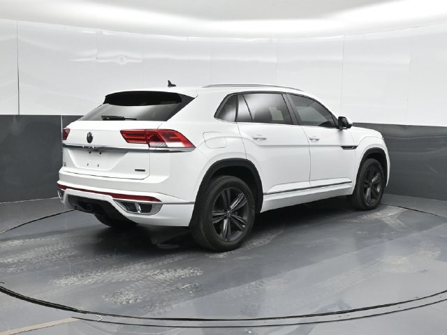 Used 2020 Volkswagen Atlas Cross Sport SE w/ Panoramic Sunroof Package AWD/4WD image 3