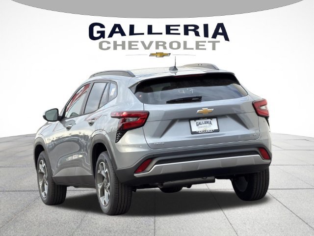 New 2026 Chevrolet Trax LT w/ Driver Confidence Package FWD image 5