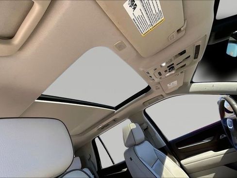 Used 2022 GMC Yukon Denali w/ Denali Premium Package image 20