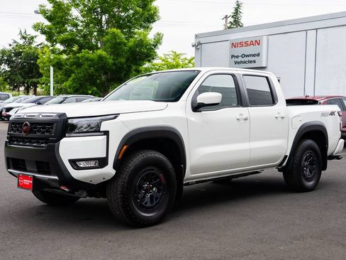 New 2026 Nissan Frontier PRO-4X w/ Tow Package AWD/4WD image 3