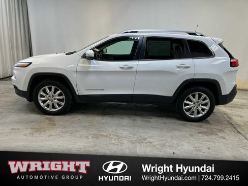 Used 2017 Jeep Cherokee Limited image 7