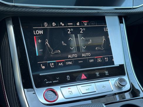 New 2026 Audi RS Q8 performance image 18