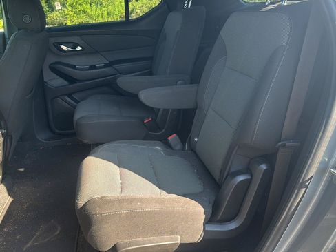 Used 2023 Chevrolet Traverse LT FWD image 10