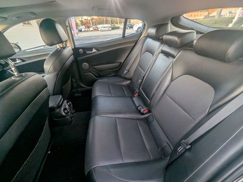 Used 2019 Kia Stinger Premium image 20