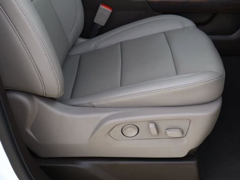 Used 2026 GMC Sierra 1500 SLT RWD image 19