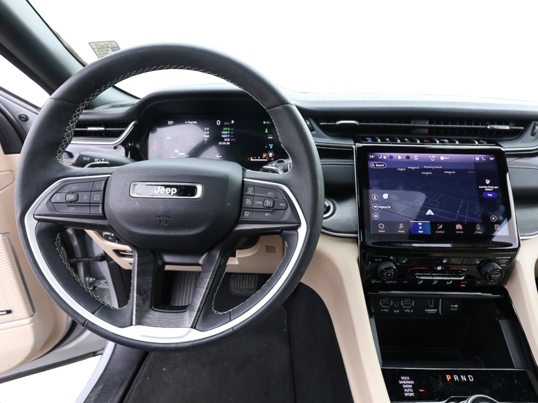 Used 2023 Jeep Grand Cherokee 4WD 4xe image 13