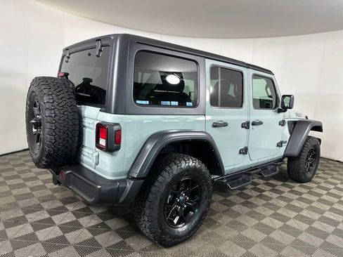 Used 2024 Jeep Wrangler Unlimited image 3