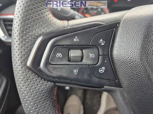 Used 2023 Chevrolet TrailBlazer RS w/ Sun and Liftgate Package image 16