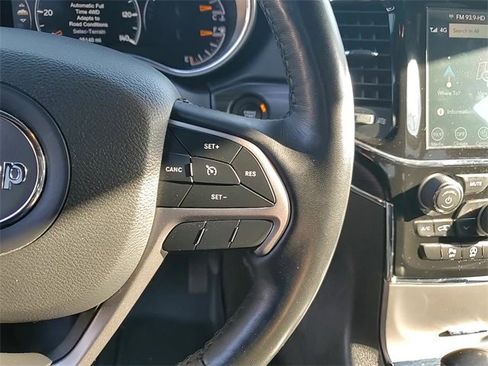 Used 2021 Jeep Grand Cherokee Limited image 16