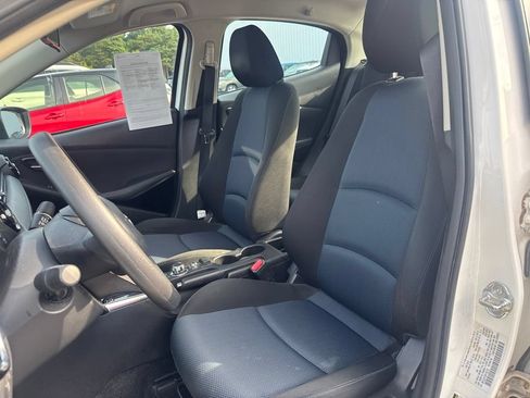 Used 2017 Toyota Yaris iA FWD image 7
