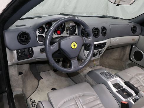 Used 2002 Ferrari 360 Spider image 4