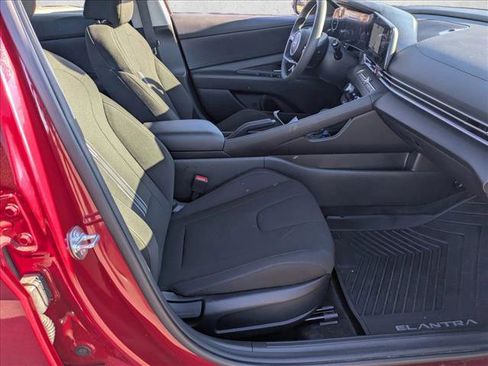 Used 2024 Hyundai Elantra SEL image 19