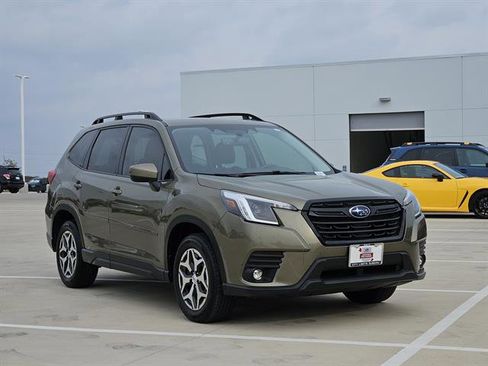 Certified 2024 Subaru Forester Premium image 2