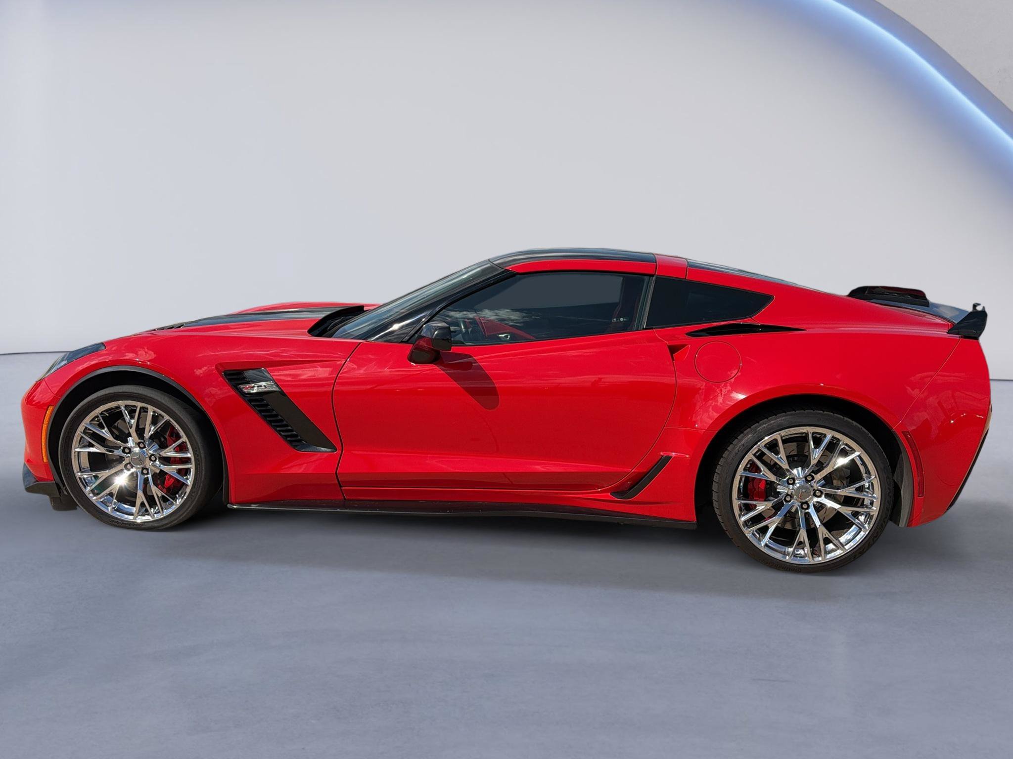 Used 2016 Chevrolet Corvette Z06 w/ 3LZ Preferred Equipment Group RWD image 9