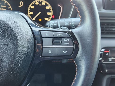 Used 2023 Honda Pilot TrailSport image 32