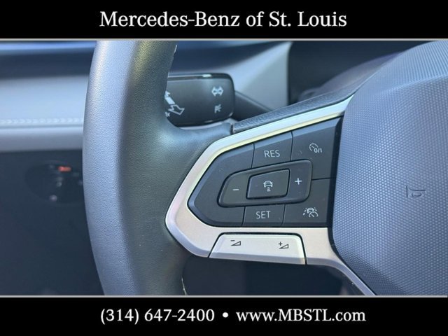 Used 2024 Volkswagen Taos SE w/ Panoramic Sunroof Package FWD image 21