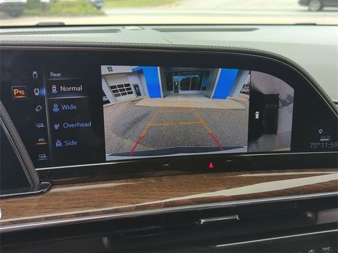 Used 2022 Cadillac Escalade Premium Luxury Platinum image 15