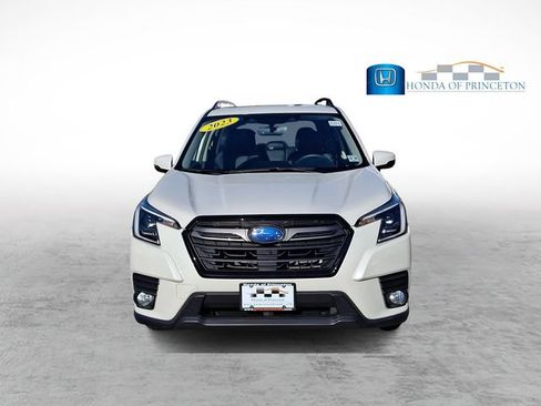 Used 2023 Subaru Forester Limited AWD/4WD image 2