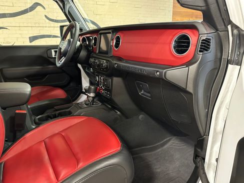 Used 2023 Jeep Wrangler Unlimited Rubicon 4xe image 18