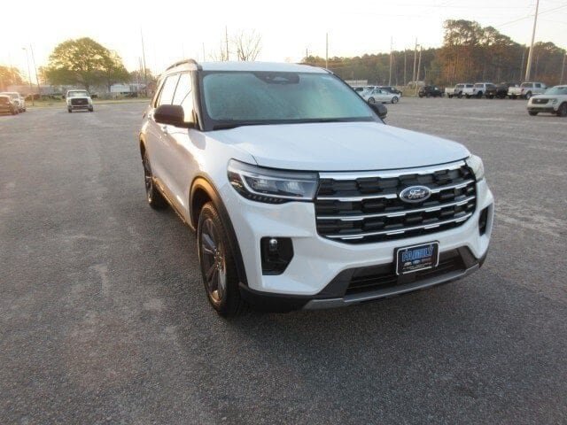 New 2026 Ford Explorer Active w/ Active Comfort Package AWD/4WD image 7