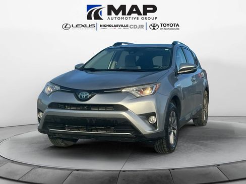 Used 2017 Toyota RAV4 XLE image 1