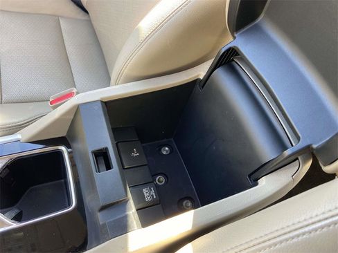 Used 2016 Honda Accord Touring image 28